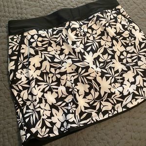 Land’s End skort, size 14. Never worn.